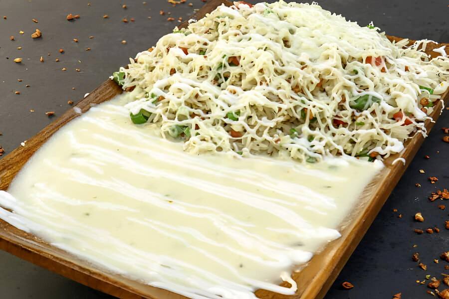 Veg. Cheezee Rice with Gravy
